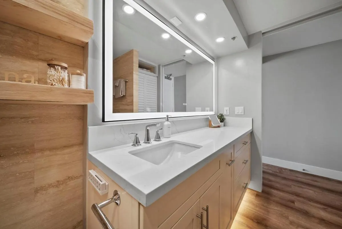 Luxury Waikiki Condo With Retro Charm & Free Parking Honolulu Appartamento