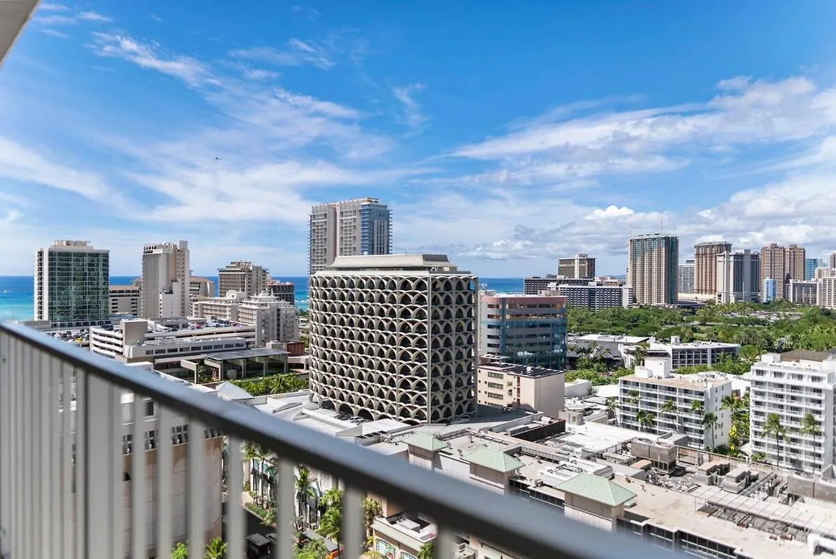 Luxury Waikiki Condo With Retro Charm & Free Parking Honolulu