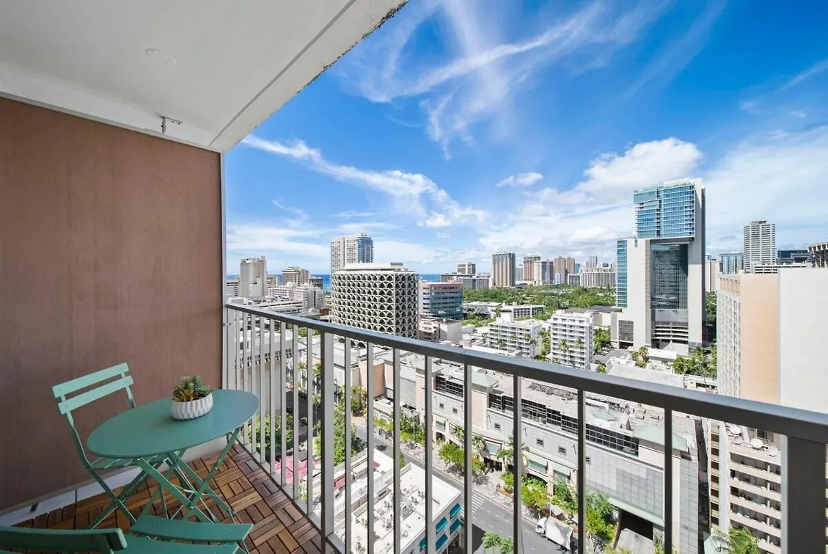Luxury Waikiki Condo With Retro Charm & Free Parking Honolulu